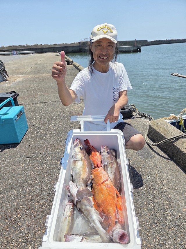 アラ