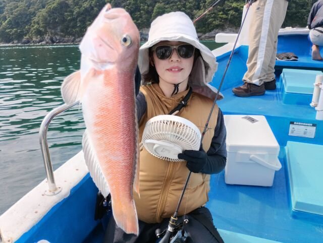 シロアマダイ