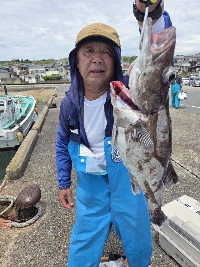 アラ