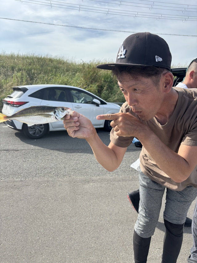 オニアジ