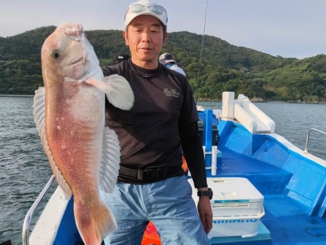 シロアマダイ