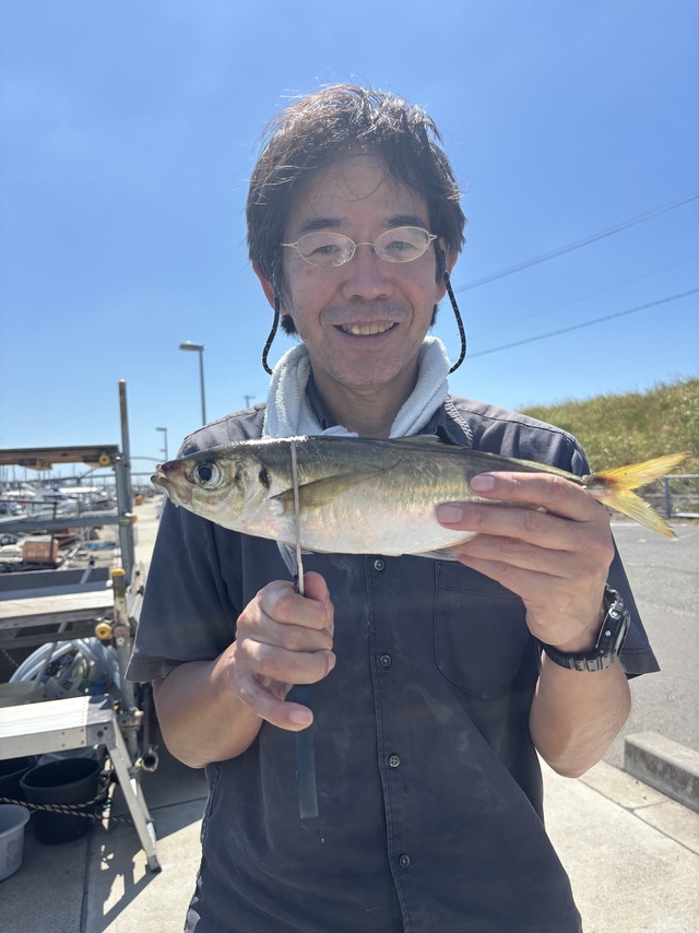 オニアジ