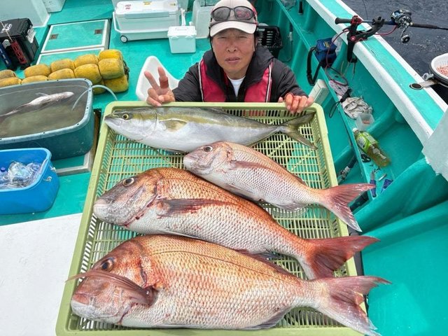 マダイ・イナワラ(ブリ)