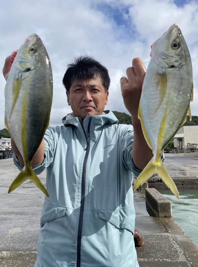シマアジ