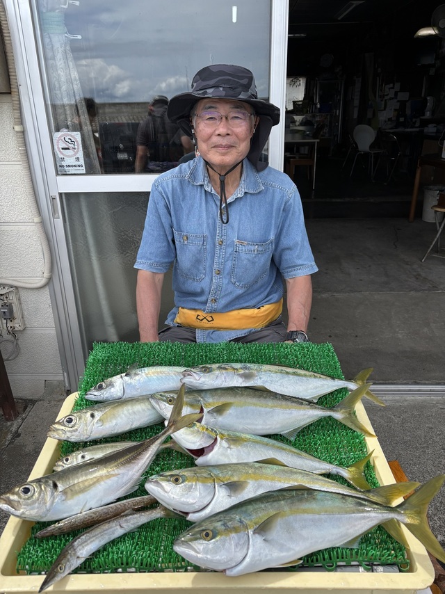 アジ(マアジ)・イナダ(ブリ)