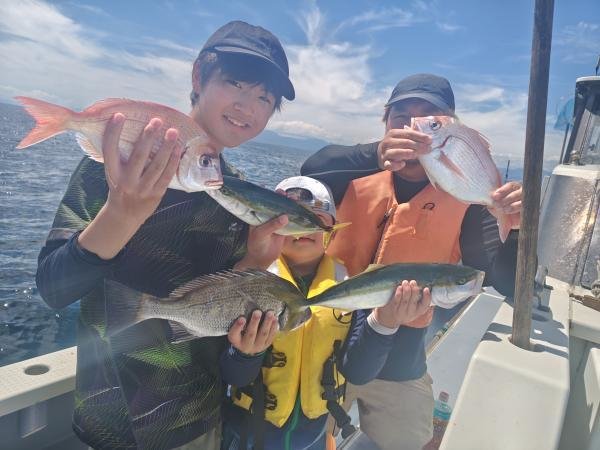 ハナダイ(チダイ)・アジ(マアジ)・イナダ(ブリ)