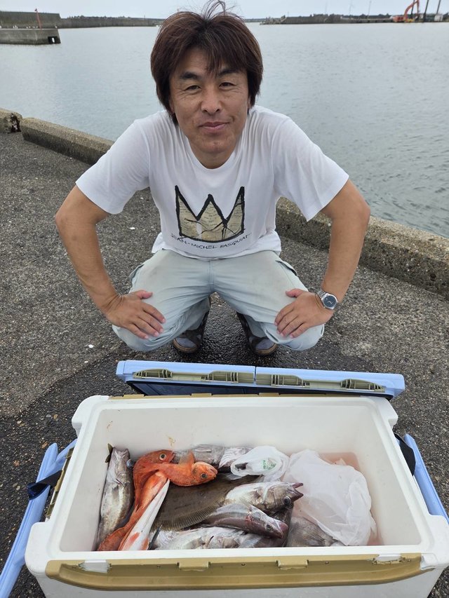 アラ