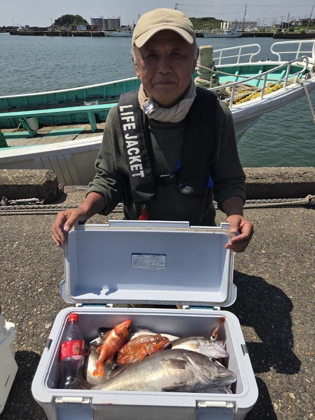 アラ