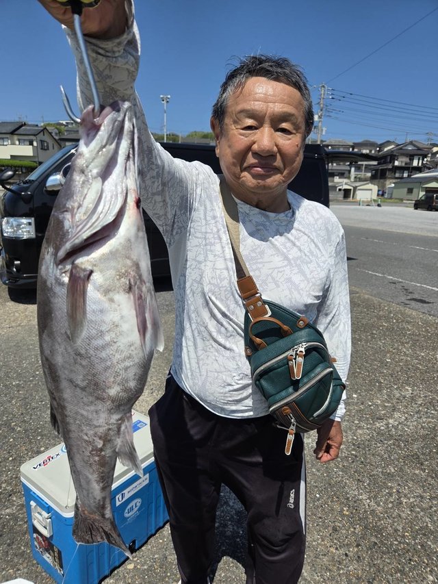 アラ
