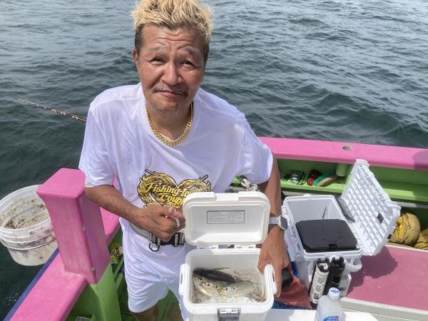 マアジ