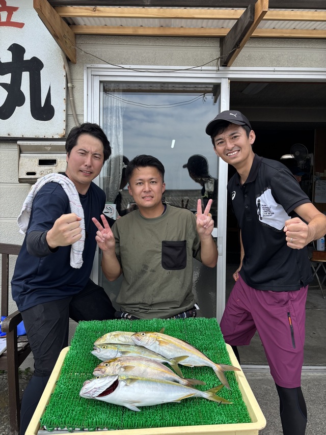 イナダ(ブリ)・カンパチ