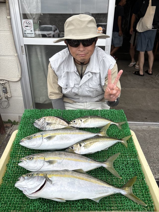 イナダ(ブリ)