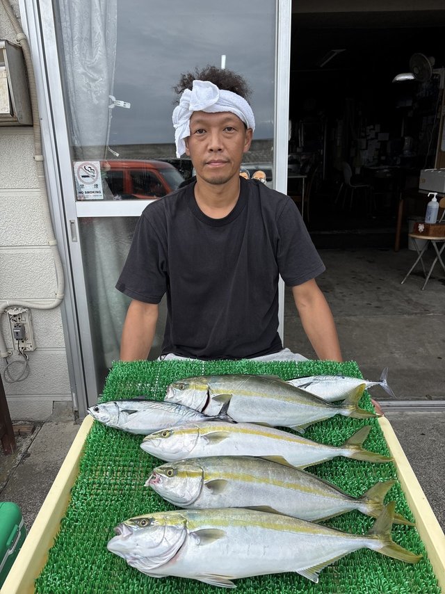 イナダ(ブリ)