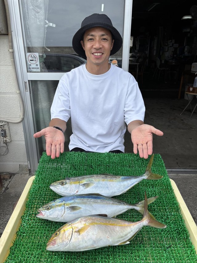 イナダ(ブリ)