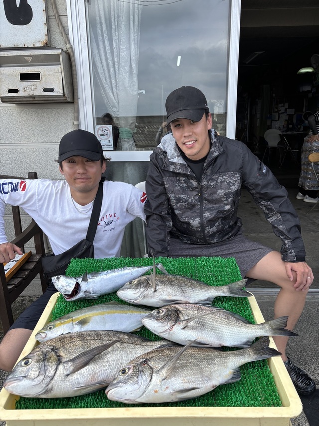 クロダイ・イナダ(ブリ)