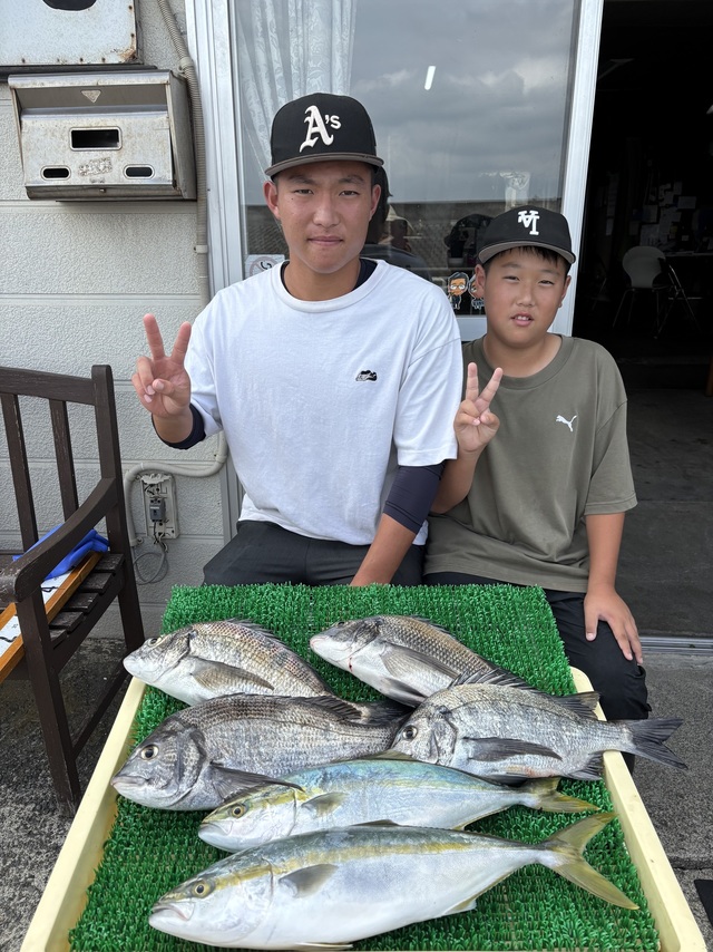 クロダイ・イナダ(ブリ)
