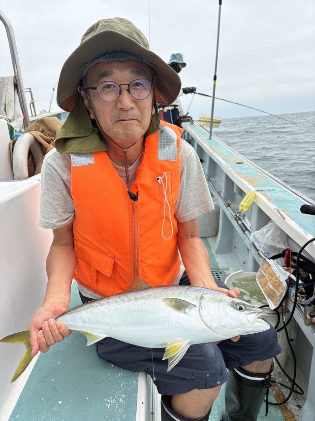 イナダ(ブリ)