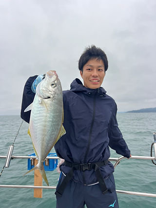 シマアジ