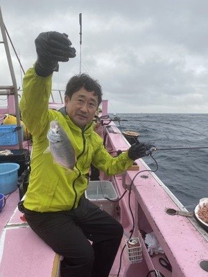 シマアジ