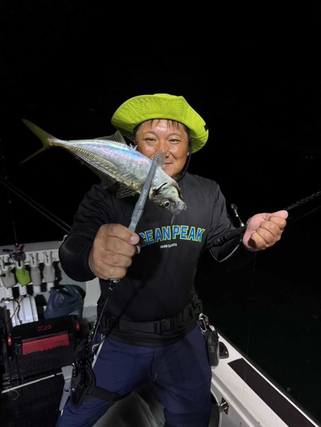 マアジ