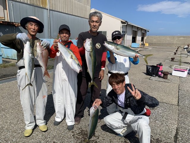 タイ(マダイ)・ワラサ(ブリ)
