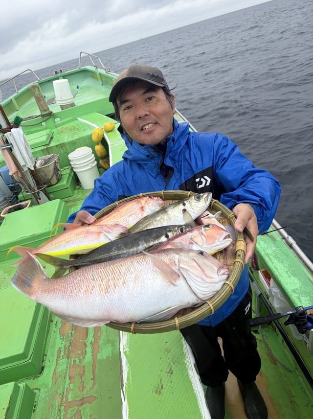 アジ(マアジ)・アマダイ(アカアマダイ)・シロアマダイ・イトヨリ(イトヨリダイ)
