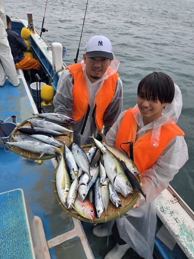 アジ(マアジ)・イナダ(ブリ)・イトヨリ(イトヨリダイ)・サバ(ゴマサバ)
