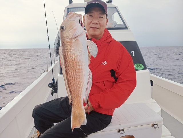 シロアマダイ