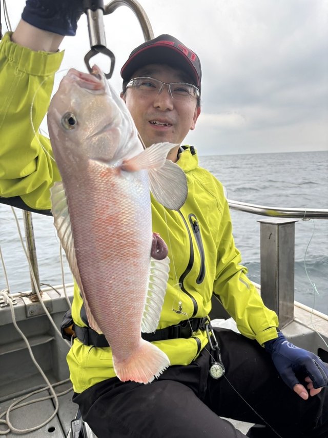シロアマダイ