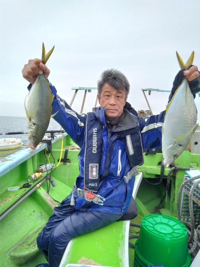 シマアジ