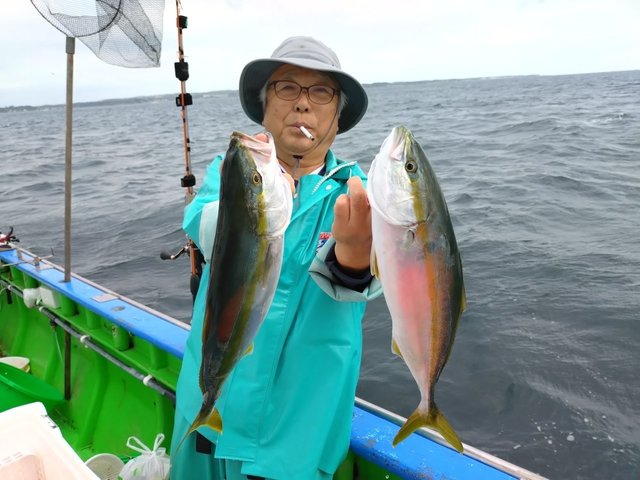イナダ(ブリ)