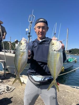 シマアジ