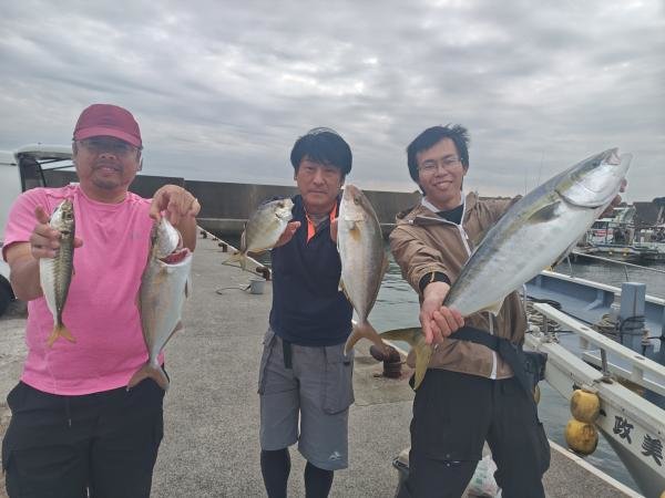 カイワリ・ブリ・カンパチ・サバ(ゴマサバ)