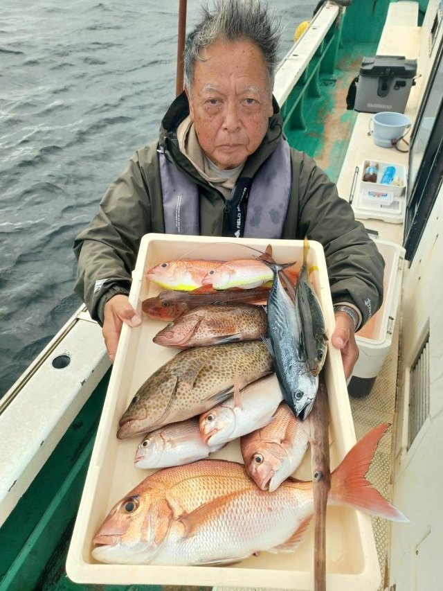 マダイ・ハナダイ(チダイ)・オオモンハタ・キジハタ・アジ(マアジ)・イトヨリ(イトヨリダイ)・アカヤガラ・スマガツオ(スマ)