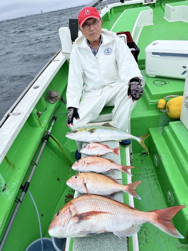 マダイ・ハナダイ(チダイ)・ワラサ(ブリ)