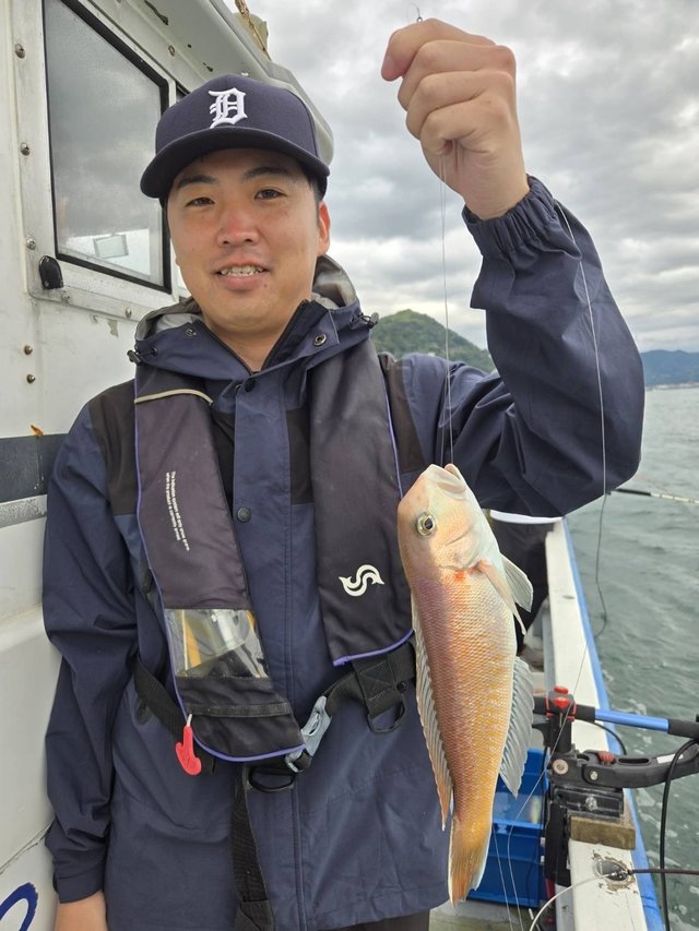 シロアマダイ