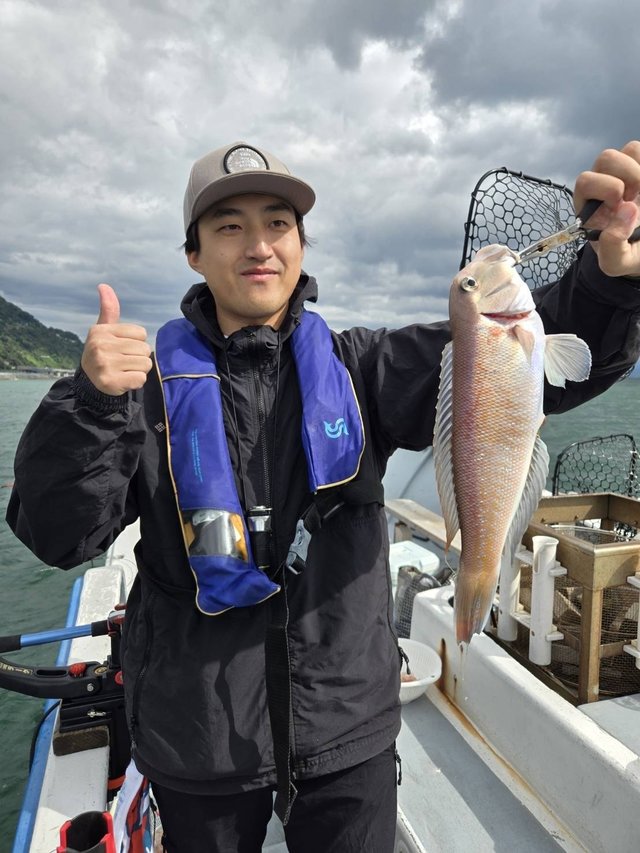 シロアマダイ