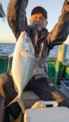 シマアジ