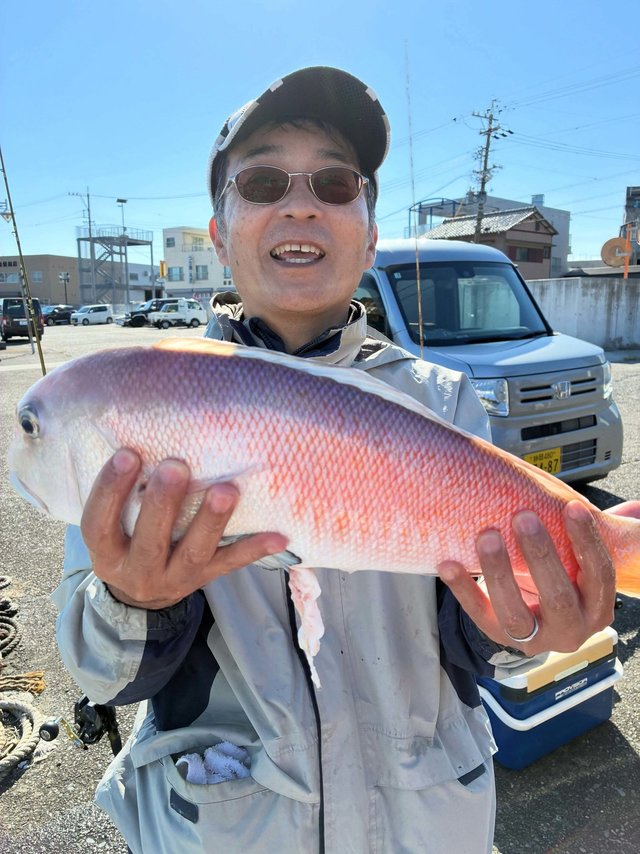 シロアマダイ