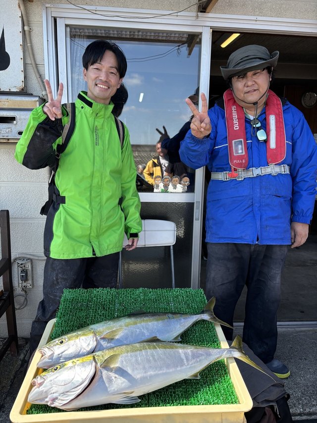イナダ(ブリ)