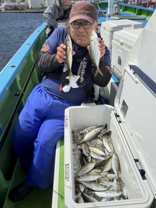 マアジ