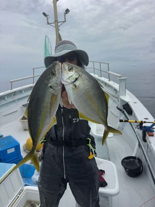シマアジ