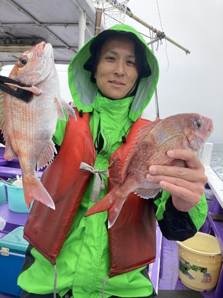 ハナダイ