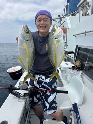 シマアジ