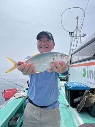 シマアジ