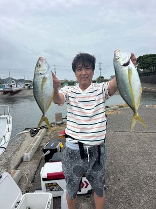 シマアジ