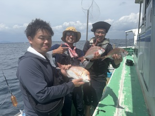 ハナダイ