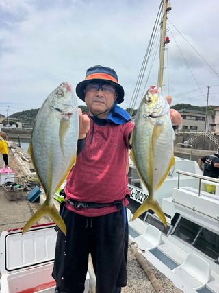 シマアジ