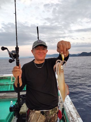 シロイカ