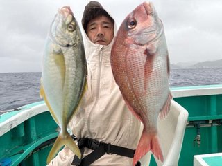 シマアジ